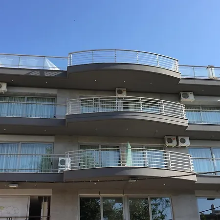 Apartments More Peraía