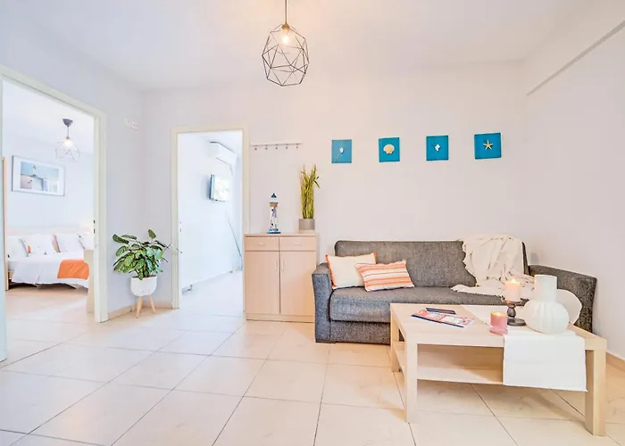 Apartments More Peraía