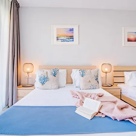 Apartments More * Peraía